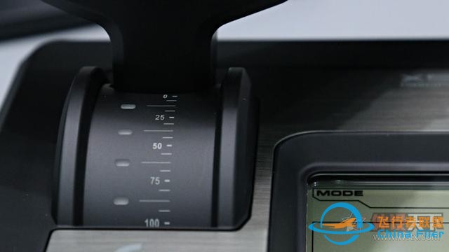 想開飛機嗎？羅技這款飛行模擬搖桿讓你在家就當飛行員-6332