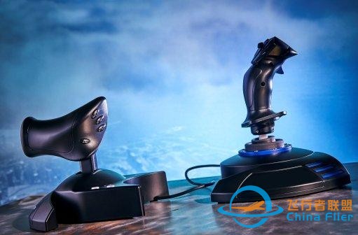 圖馬思特發布旗下首款PLAYSTATION 4 系統官方搖桿-8183