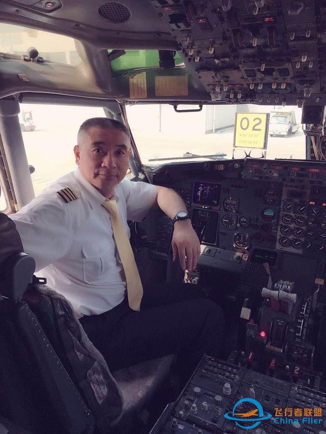 昔日劍指長空，今朝難說再見｜737機隊吳紹斌機長最后一次航班-4858