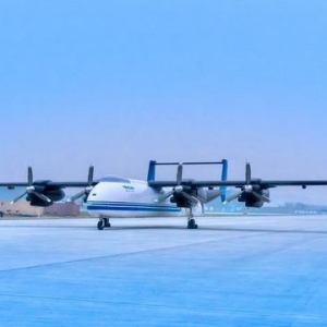 全球首款四發布局無人機誕生在中國，準備當運輸機，還是轟炸機？