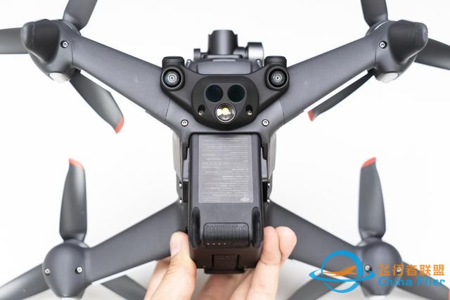 零基礎也能玩的穿越機？大疆DJI FPV Combo穿越機開箱試飛-2656