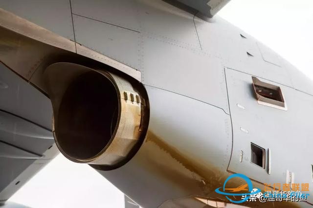 空中加油飛機A400M近距離接觸 原來是這樣加油的-357