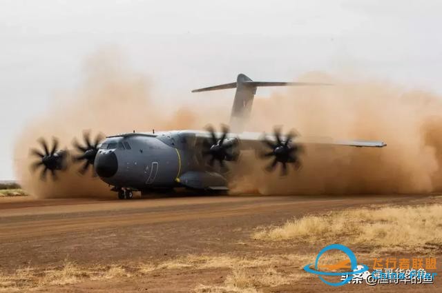空中加油飛機A400M近距離接觸 原來是這樣加油的-6823