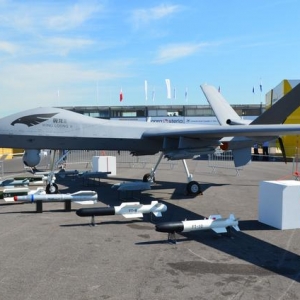 無人機or巡飛彈？未來軍隊發展無人航空器的思路有三種