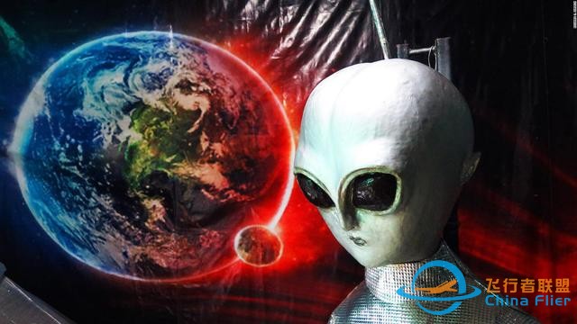 近1600頁UFO報告，美國猜想外星人技術，或能超光速飛行-2367