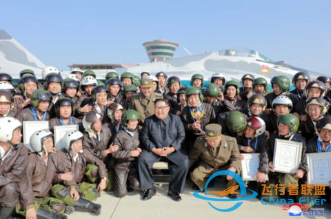 金正恩觀摩朝鮮戰斗飛行技術大賽 現場戰機云集-9043