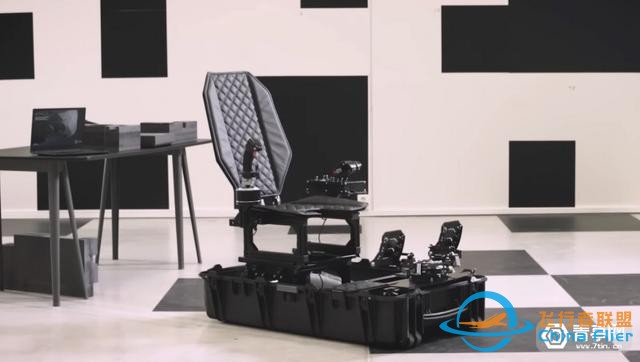 可裝進(jìn)手提箱，VRgineers推出緊湊型VR飛行模擬器-9797
