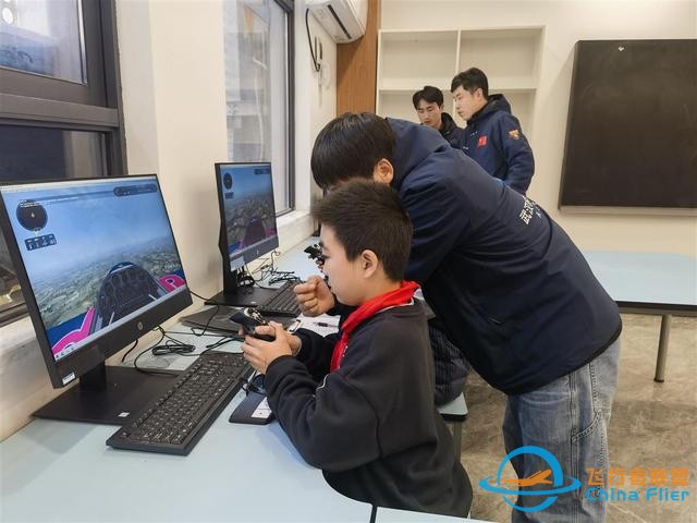 課后社團學什么？武漢這群小學生學起“開飛機”-81