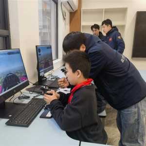 課后社團學什么？武漢這群小學生學起“開飛機”