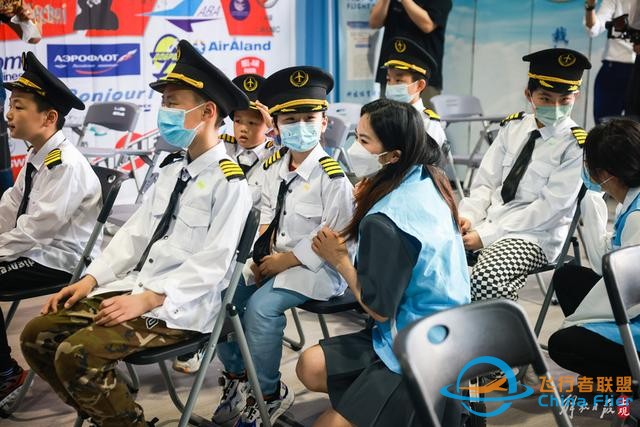 全國助殘日：聽障孩子走進航空運動基地體驗模擬飛行-8153