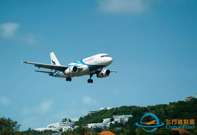 關于飛機的小知識：飛機在飛行過程中為什么會顛簸-7632