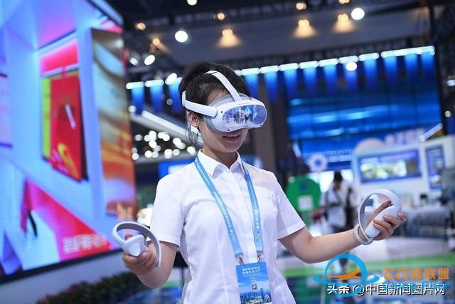 第五屆西洽會開幕：飛行模擬器吸引嘉賓體驗-7934