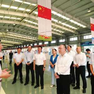 金湘軍在大同市調(diào)研通用航空產(chǎn)業(yè)發(fā)展工作時(shí)強(qiáng)調(diào) 聚焦全產(chǎn)業(yè)鏈完善通航生態(tài) 持續(xù)拓展高質(zhì)量發(fā)展新空間