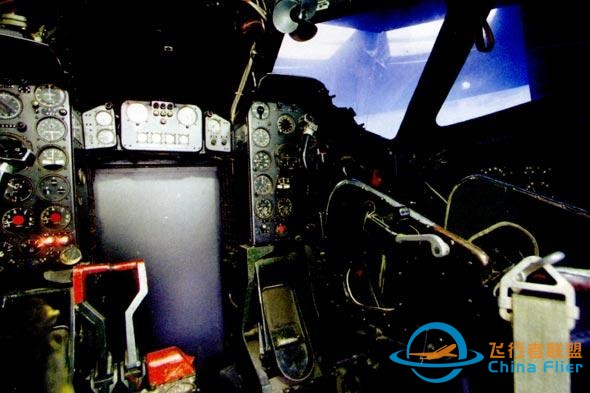中國空軍的飛行模擬訓練器-800