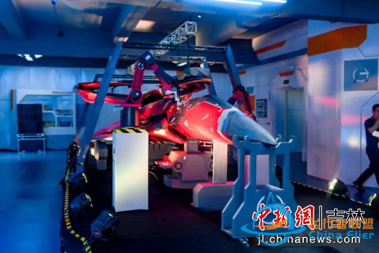 逛2023年空軍航空開放活動·長春航空展展館 近觀前沿科技與先進裝備-8111