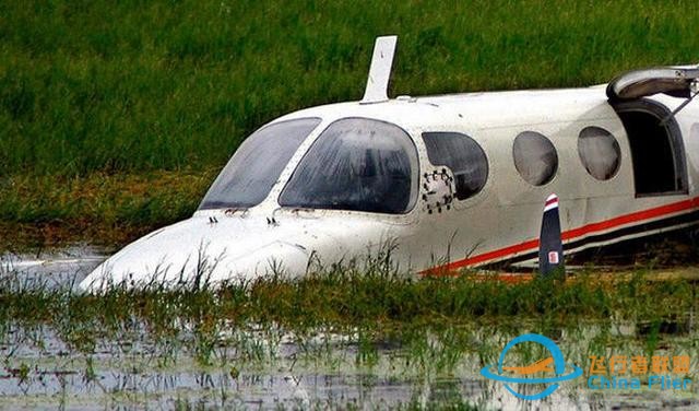 與坐飛機有關的十個“冷”知識-5373