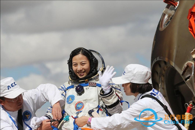 女航天員去太空時，為何要吃避孕藥？在飛船中到底會發(fā)生什么？-3246