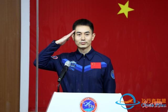 神舟十三號載人飛行任務航天員與中外記者見面-1019